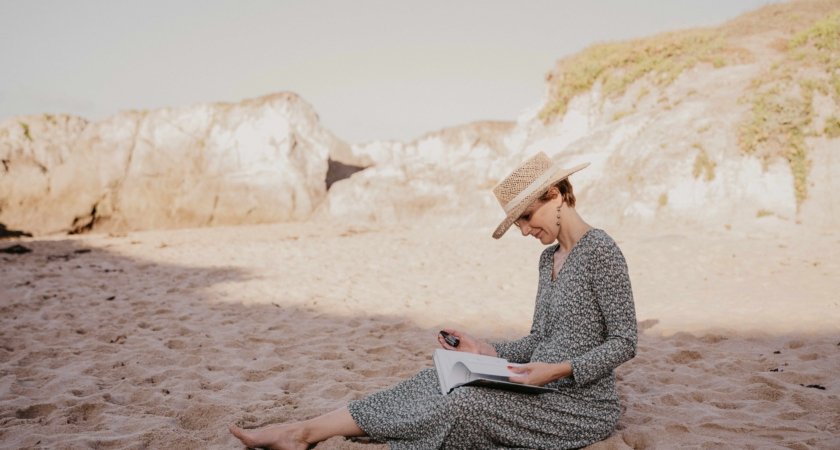 Femme retrouvant son énergie grâce à un accompagnement naturopathique personnalisé